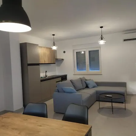 A Apartment Pula